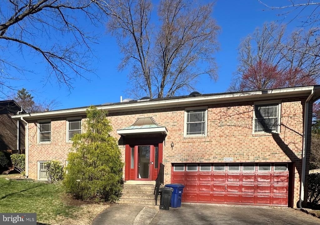 4567 25th Road N - Photo 1