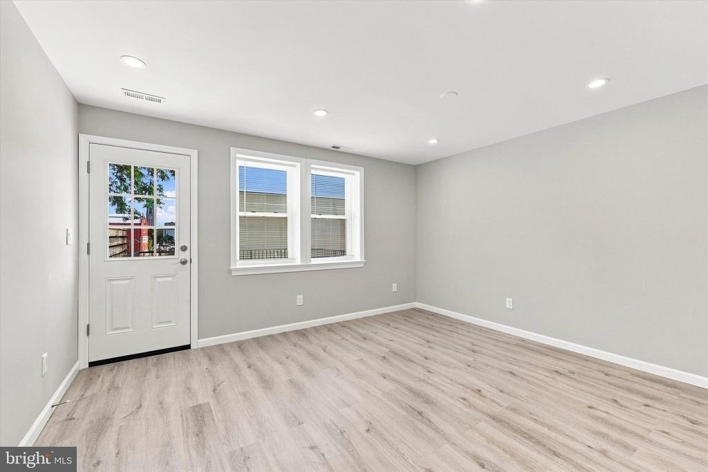 2649 E Clearfield Street - Photo 9