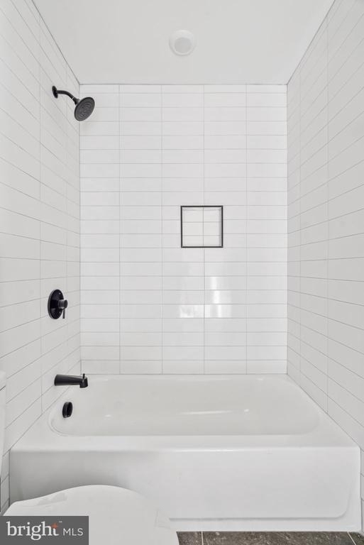 2400 W Montgomery Avenue - Photo 12