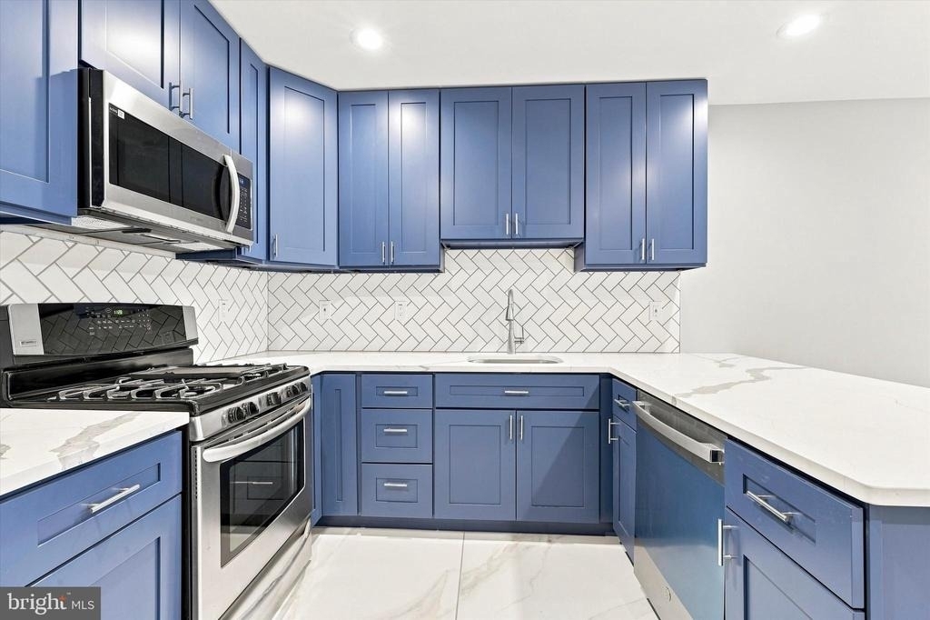 2649 E Clearfield Street - Photo 4