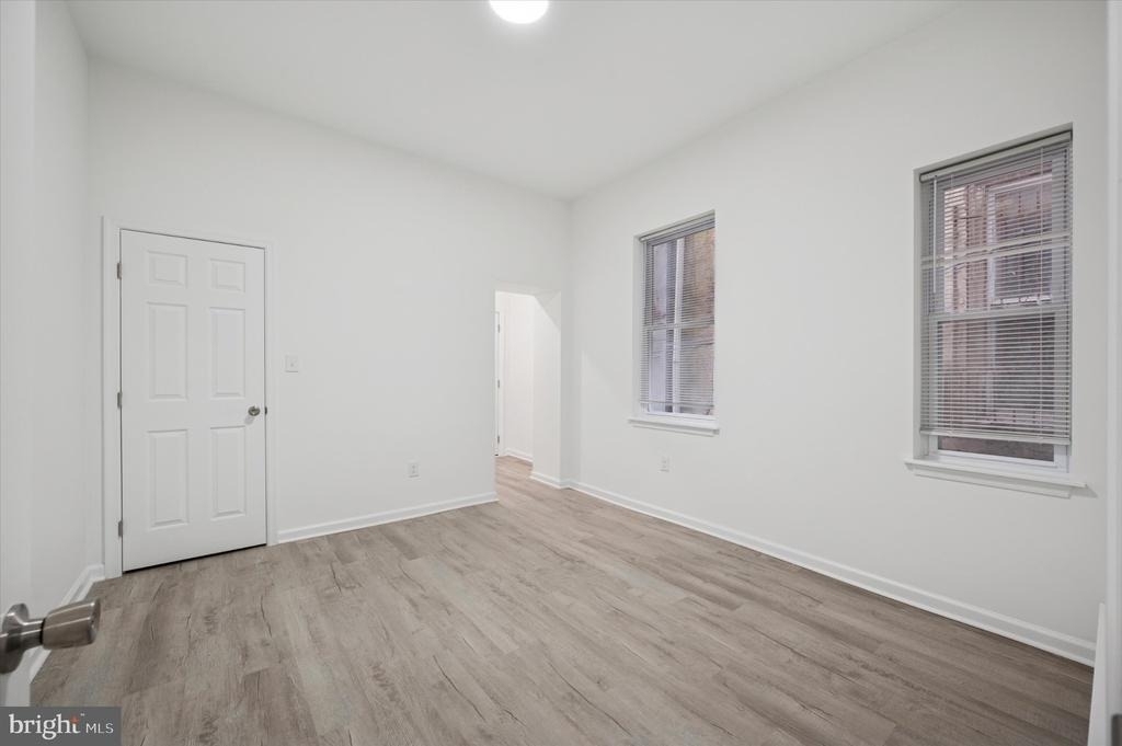 1418 W Erie Avenue - Photo 1