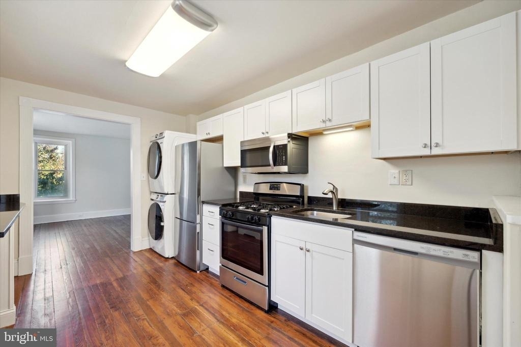 200 E Willow Grove Avenue - Photo 0