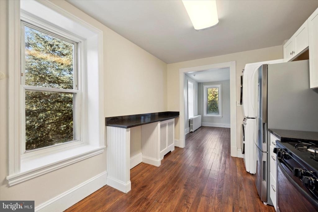 200 E Willow Grove Avenue - Photo 6