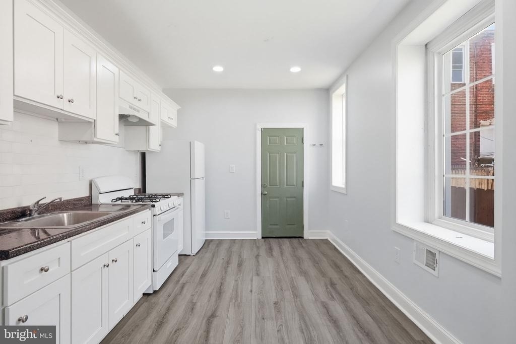 1406 S Allison Street - Photo 9