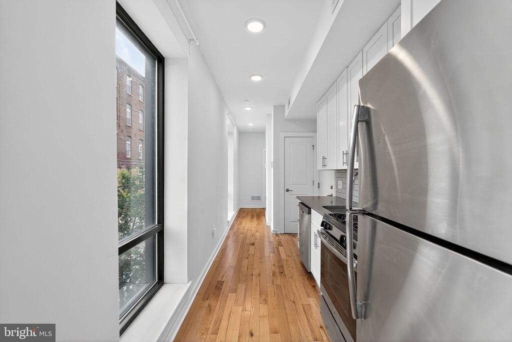 1659 N Randolph - Photo 5