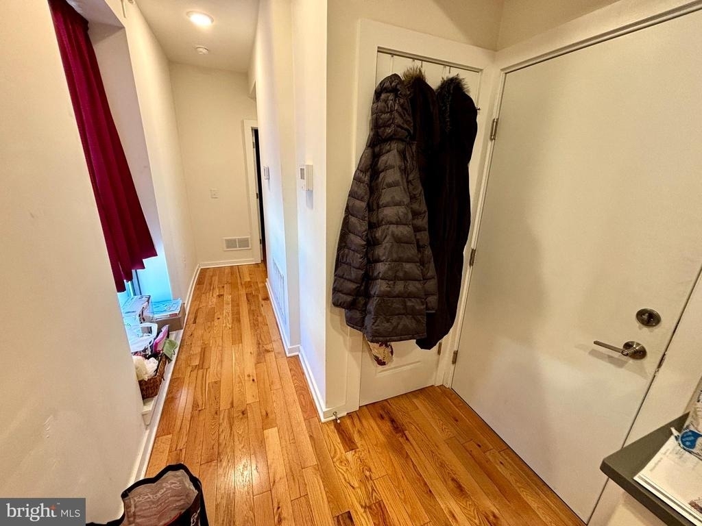 1659 N Randolph - Photo 23