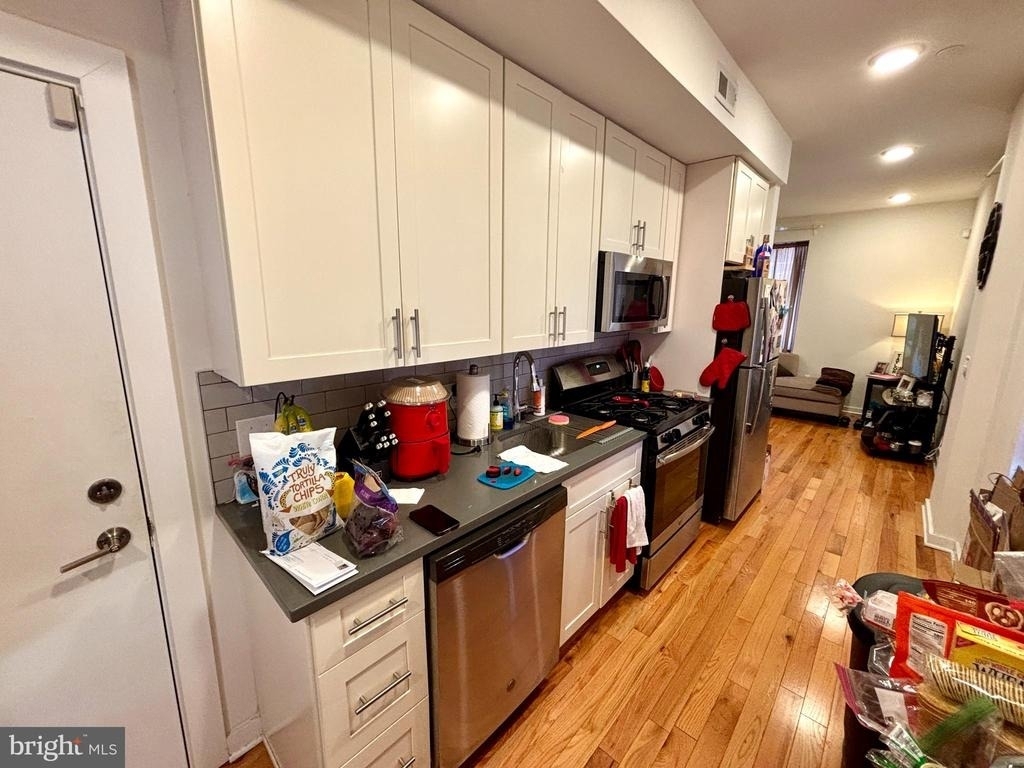 1659 N Randolph - Photo 18