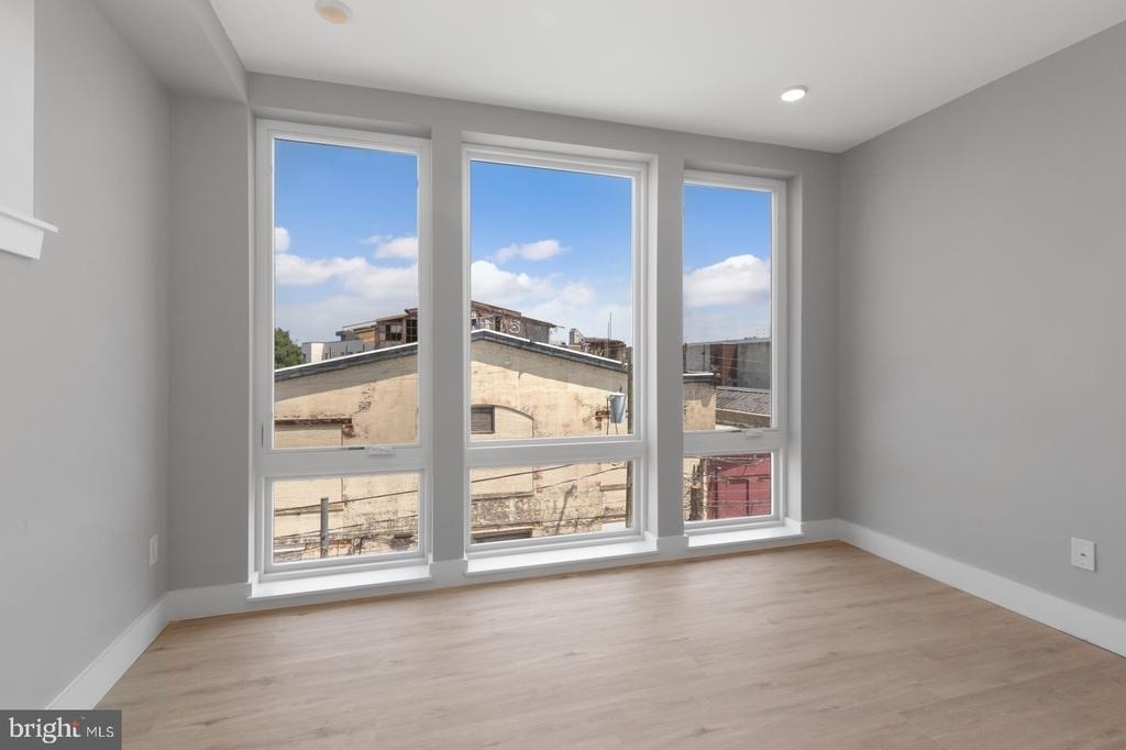 1144 Frankford Avenue - Photo 14