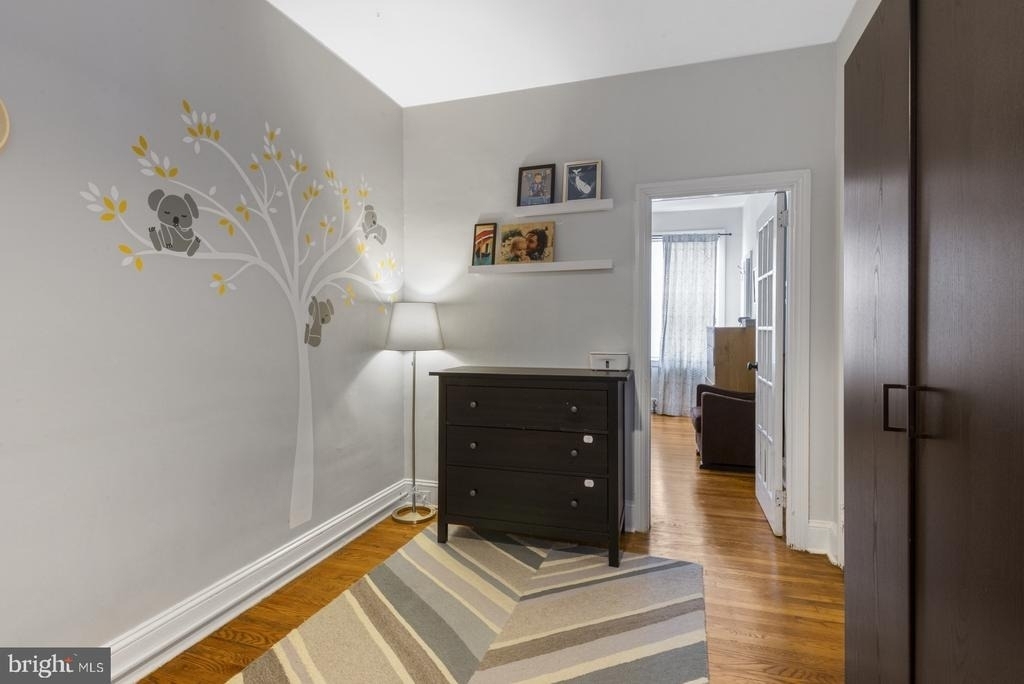 331 E Thompson Street - Photo 25
