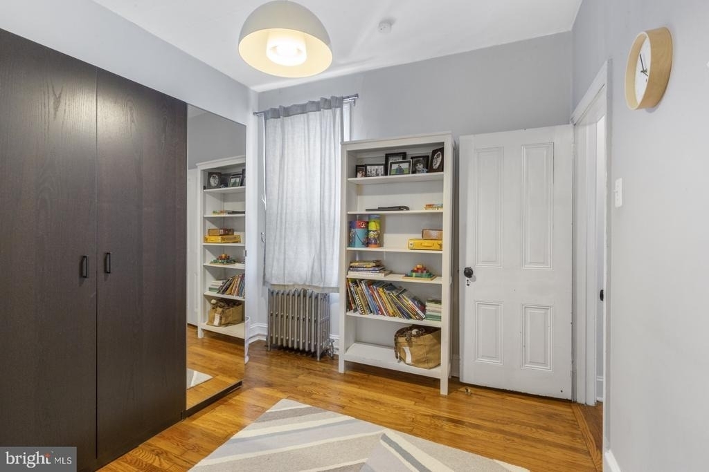 331 E Thompson Street - Photo 24