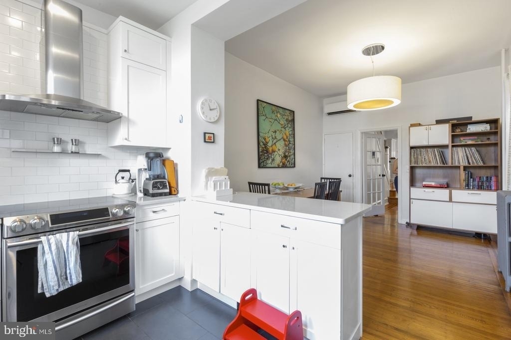 331 E Thompson Street - Photo 13