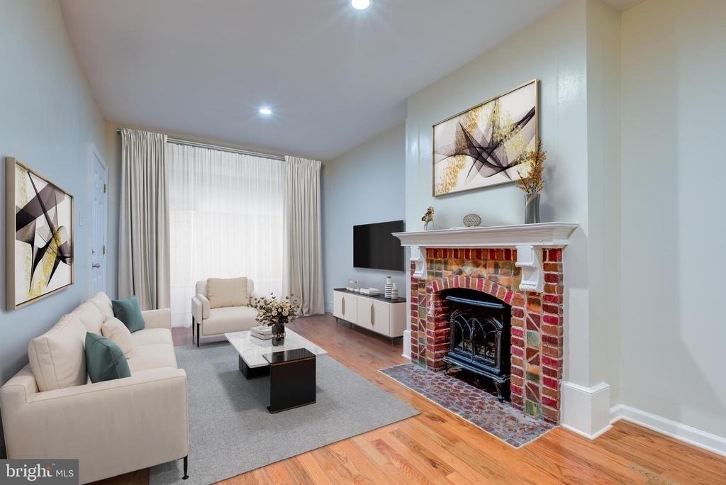 4924 Chestnut Street - Photo 0