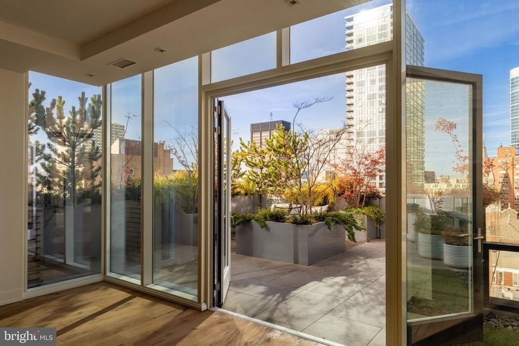 2108 Walnut Street - Photo 29