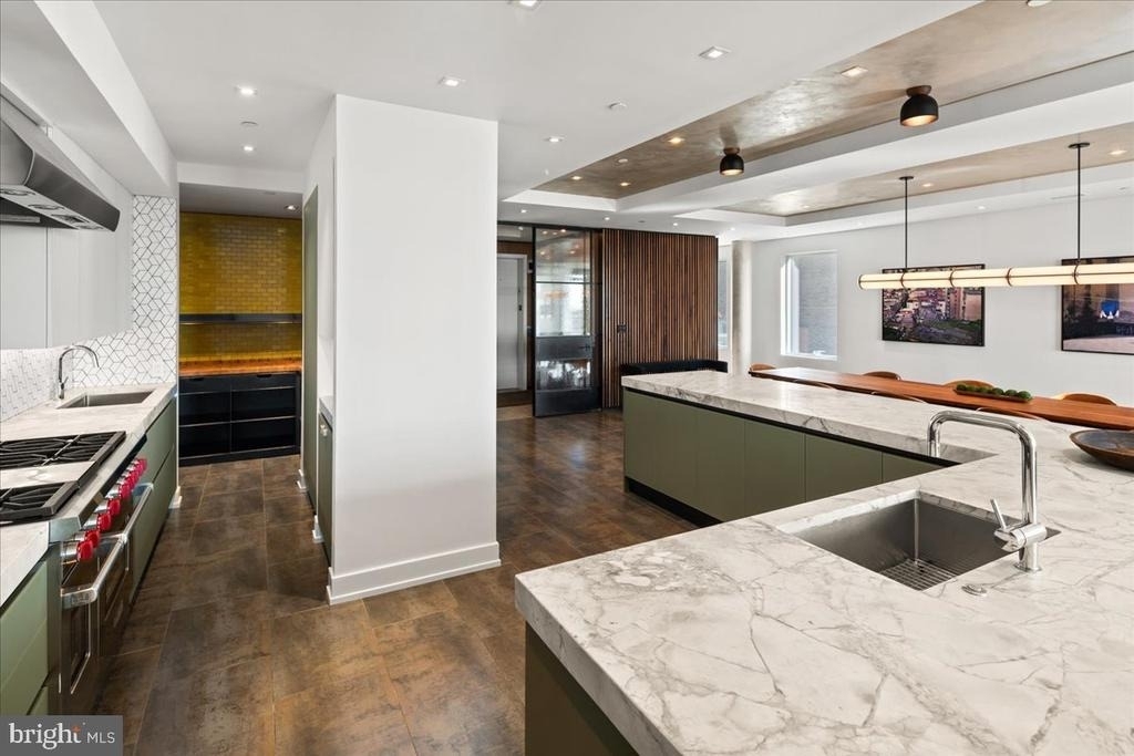 2108 Walnut Street - Photo 6