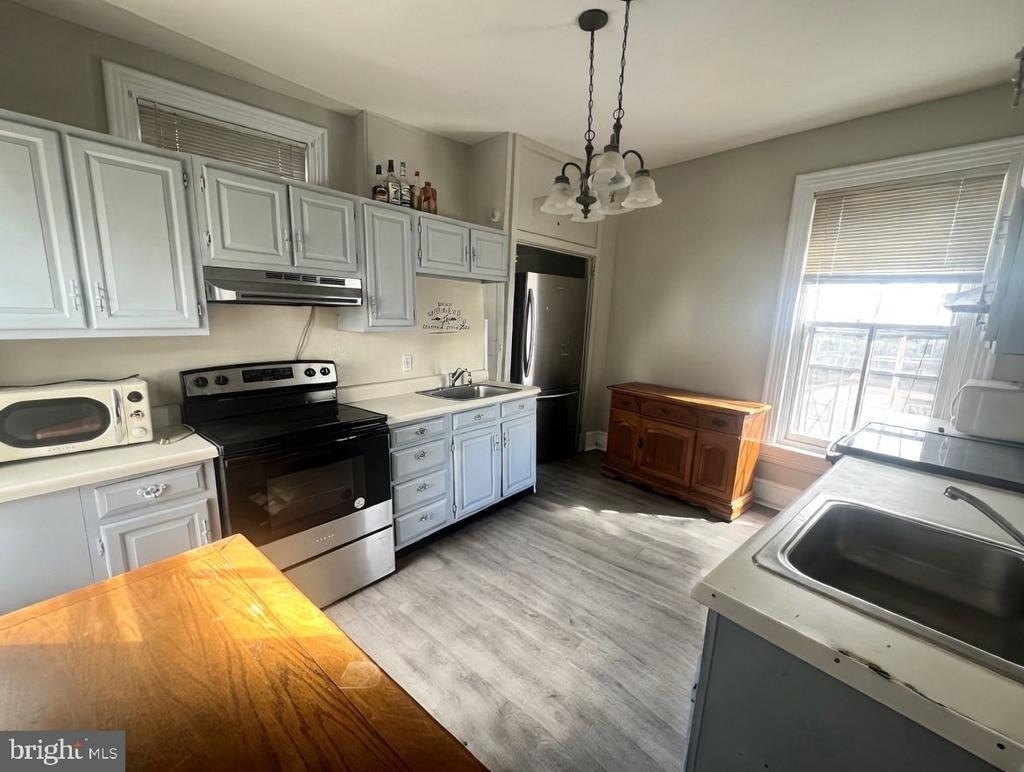 535 E High Street - Photo 4