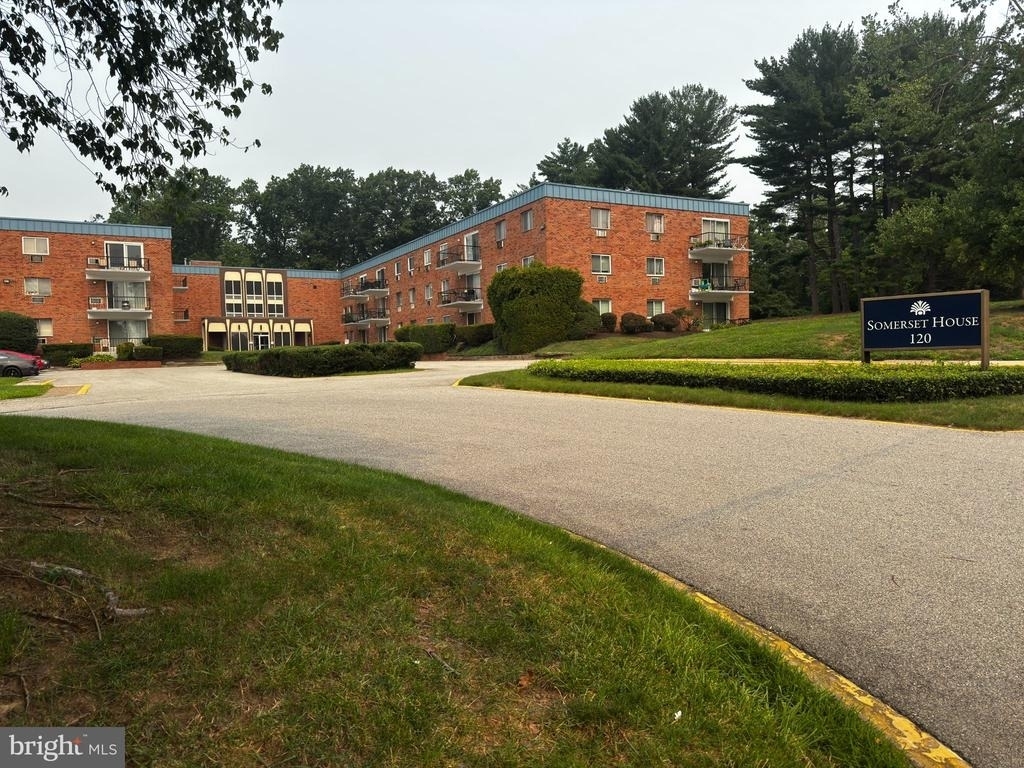 120 N Bethlehem Pike - Photo 0