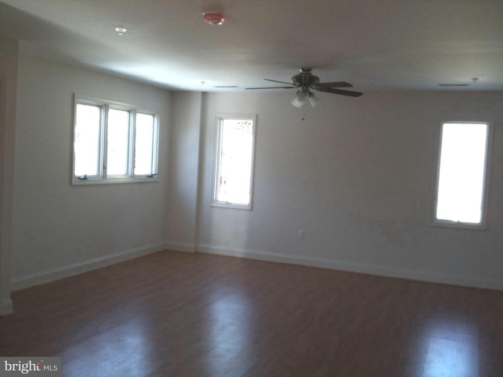 115 Morton Avenue - Photo 7