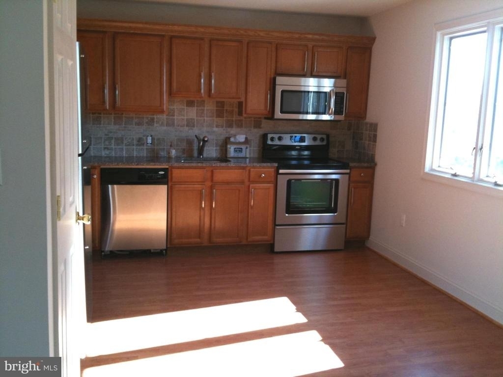 115 Morton Avenue - Photo 4