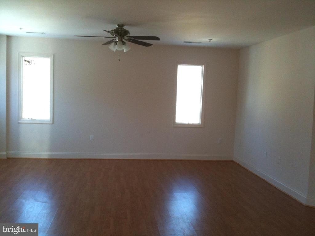 115 Morton Avenue - Photo 6
