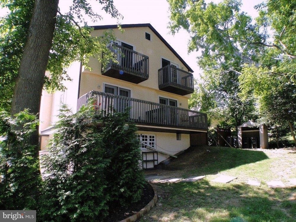 115 Morton Avenue - Photo 3