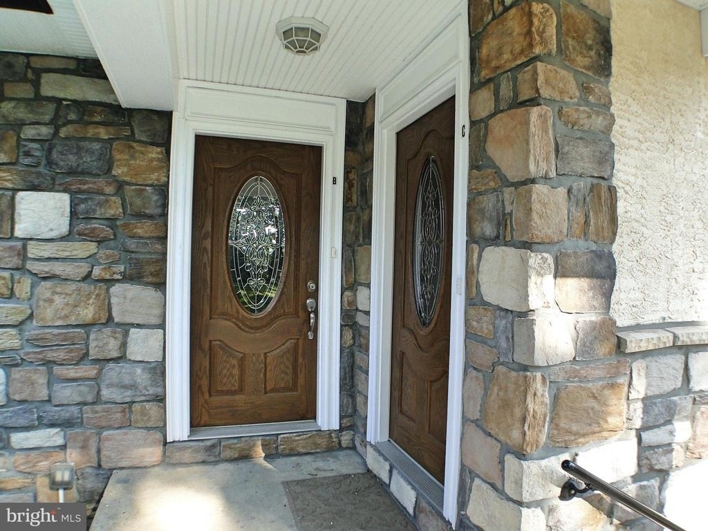 115 Morton Avenue - Photo 1