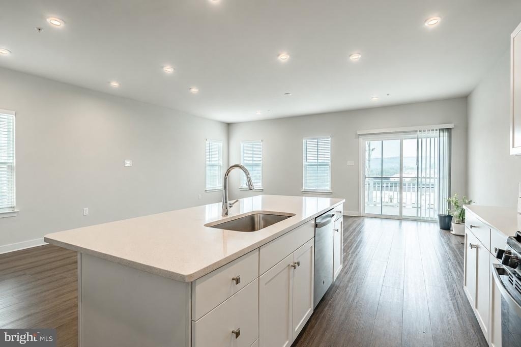 208 Chase Drive - Photo 5