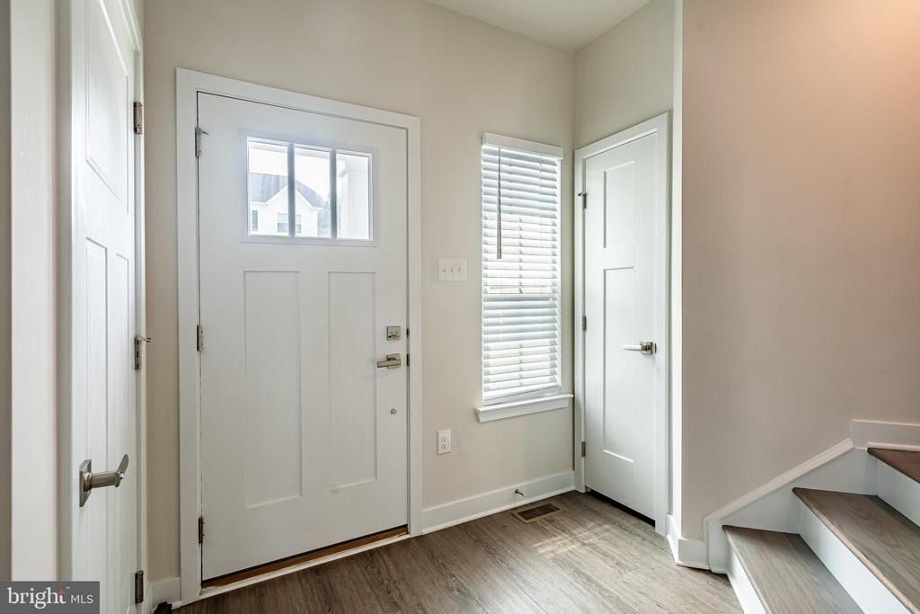 208 Chase Drive - Photo 3