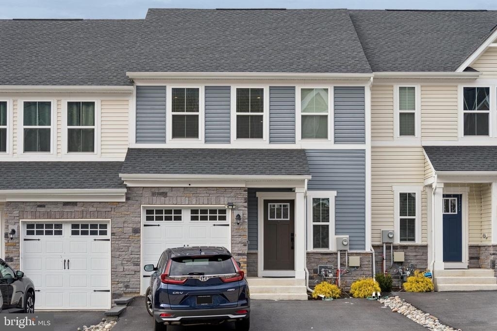 120 Arden Way - Photo 1