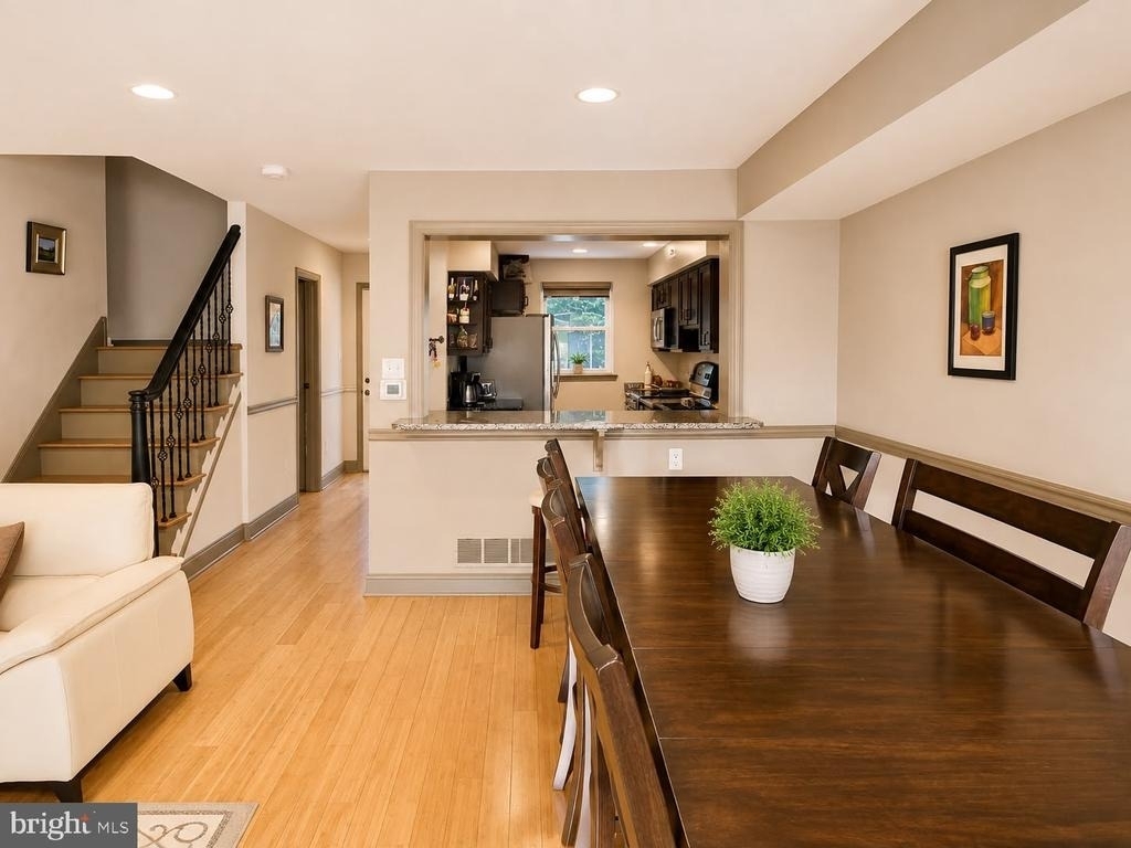 317 Astor Court - Photo 18