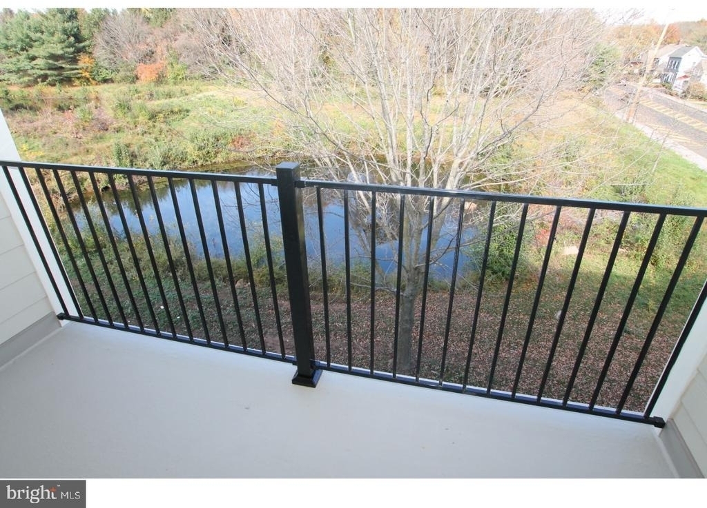 200 N Sycamore Street - Photo 13