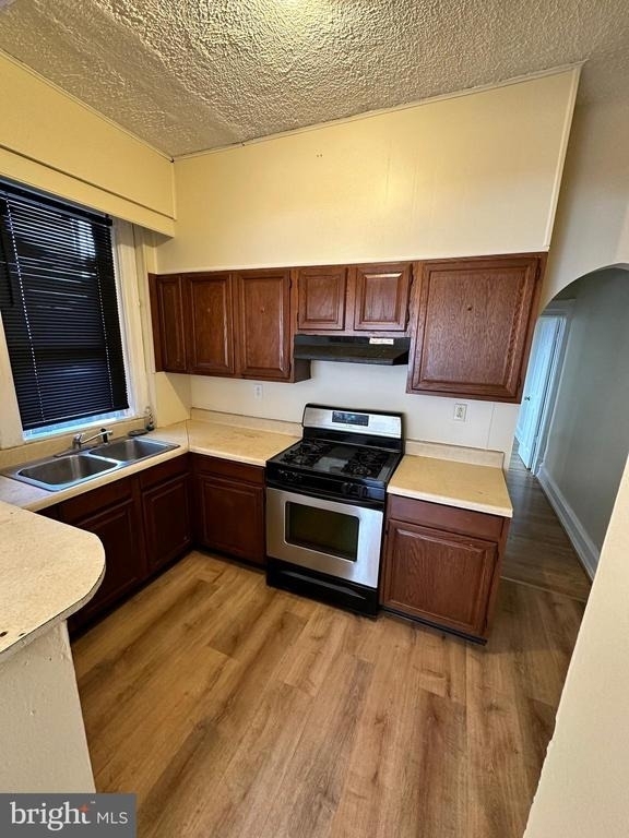 337 Franklin Street - Photo 3