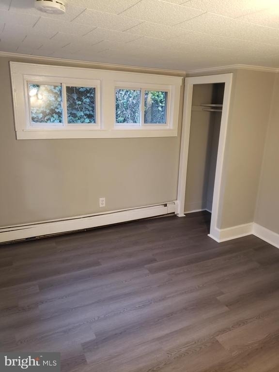 253 E Broadway - Photo 2