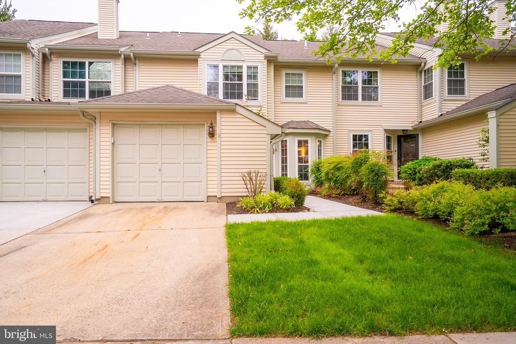 3 Towpath Court - Photo 2
