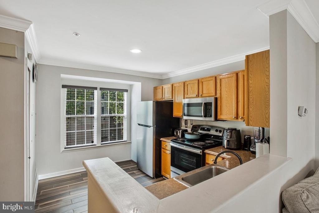 13902 Barrington Lane - Photo 10