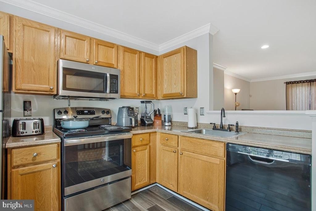 13902 Barrington Lane - Photo 8