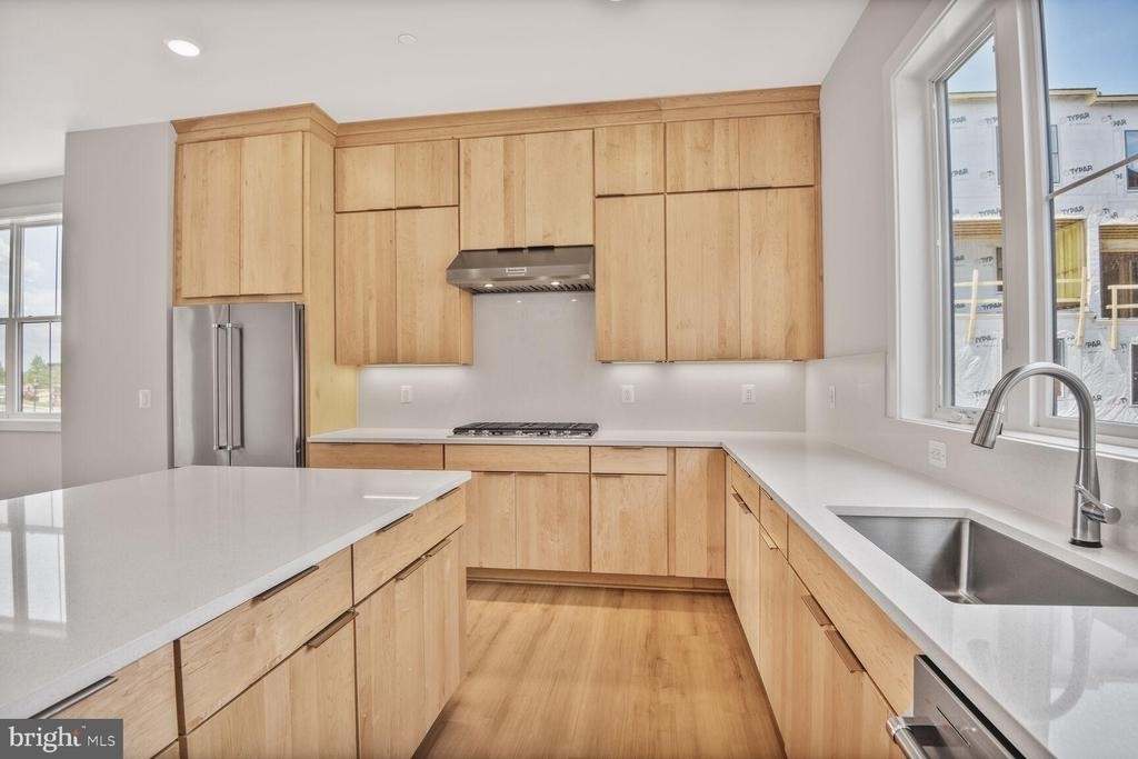 5933 Stonehenge Place - Photo 10
