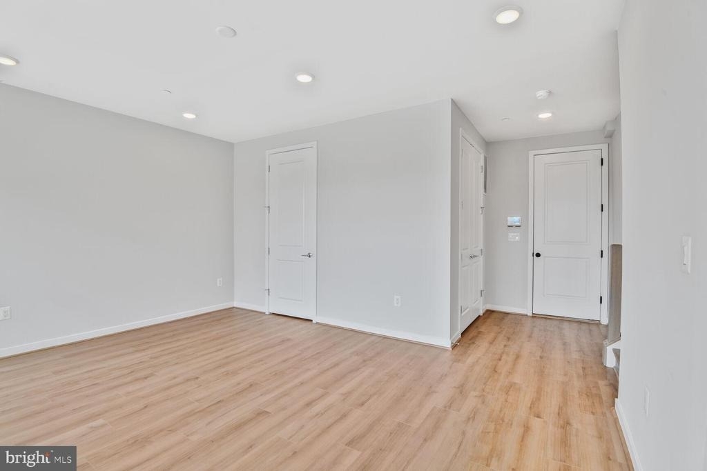 5933 Stonehenge Place - Photo 5