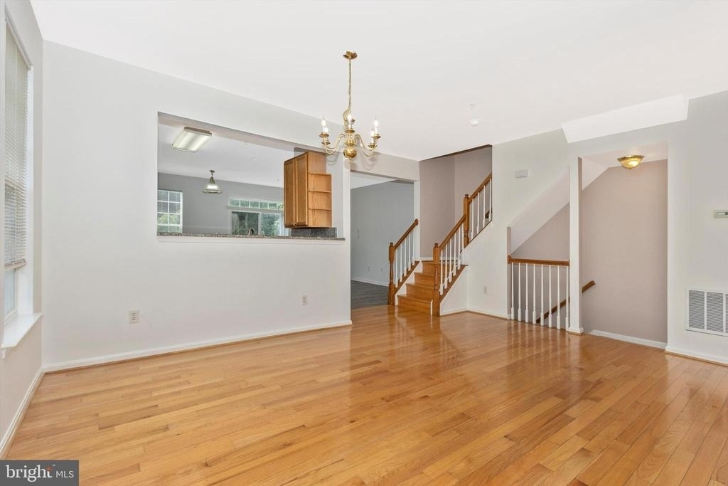 20100 Gunners Terrace - Photo 7