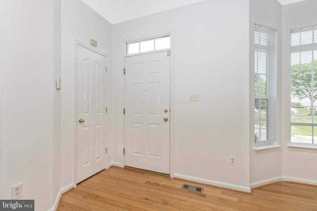 20100 Gunners Terrace - Photo 2
