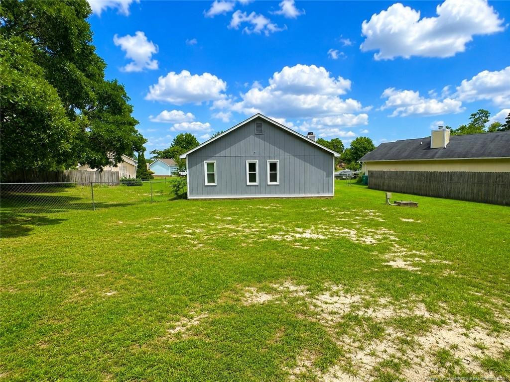 633 Winthrop Court - Photo 14