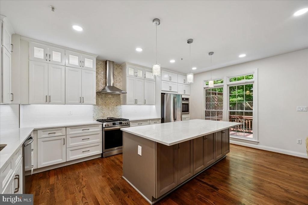 10539 Tuckerman Heights Circle - Photo 5