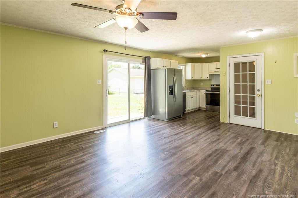 4727 Friar Avenue - Photo 4