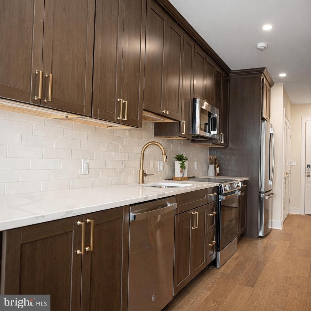 128 N Bond Street - Photo 18