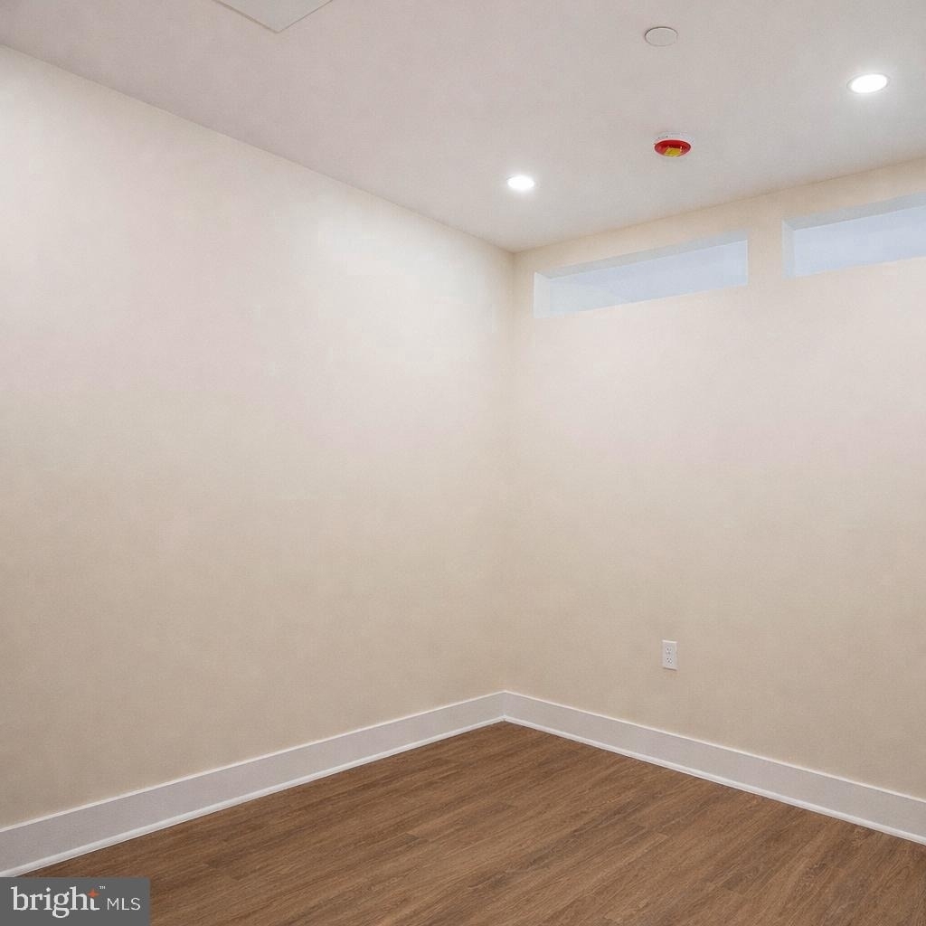 128 N Bond Street - Photo 21