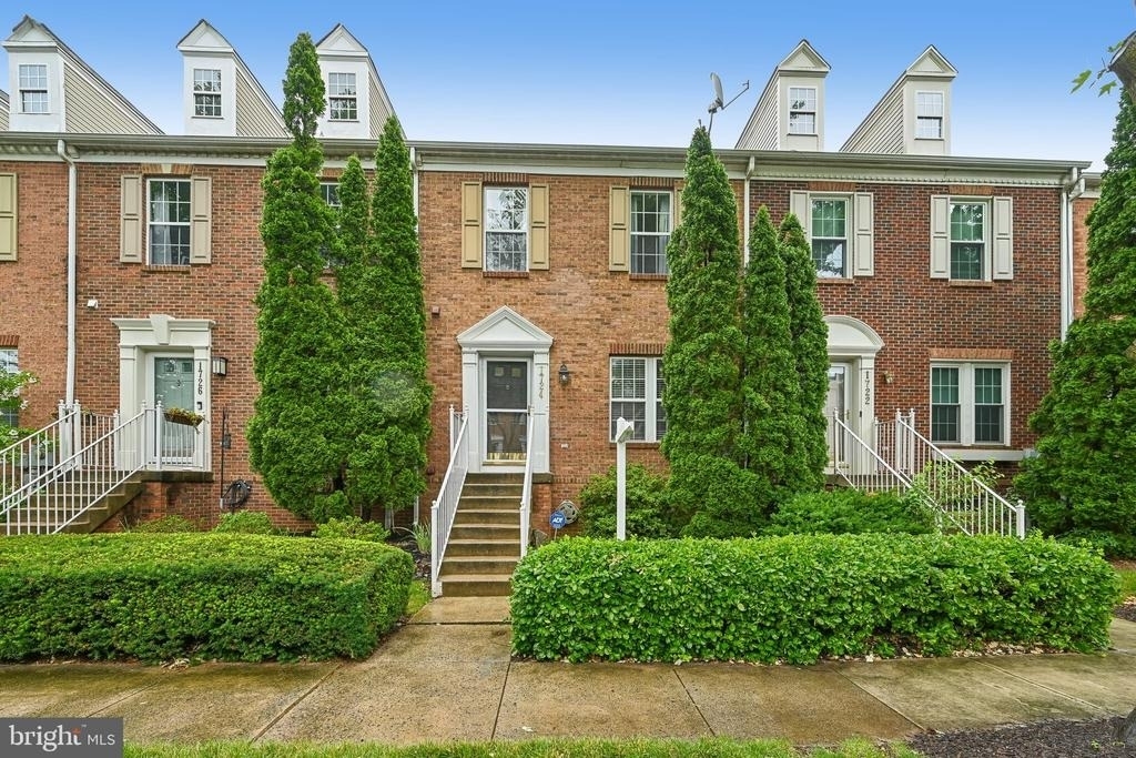 1724 Emory Street - Photo 0
