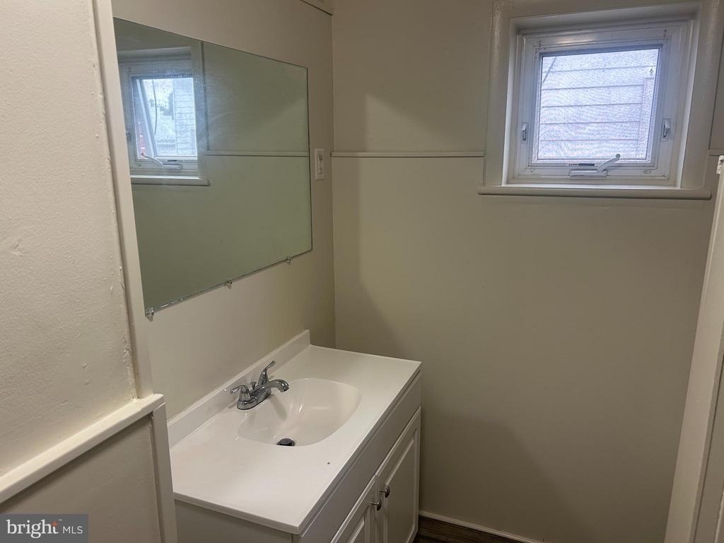 276 E Main Street - Photo 17