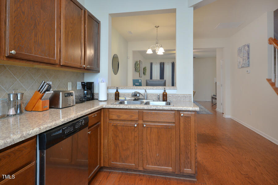 100 Stratford Lakes Drive - Photo 3