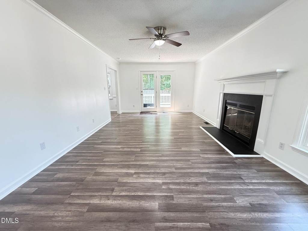 401 Holly Berry Lane - Photo 4