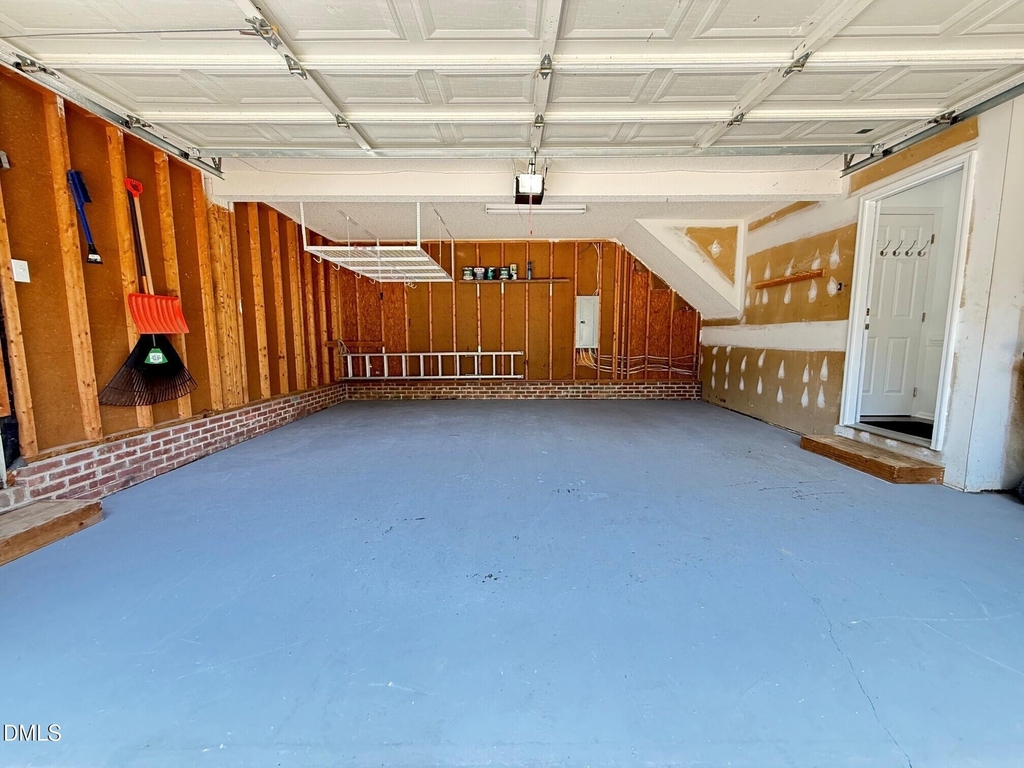 401 Holly Berry Lane - Photo 32