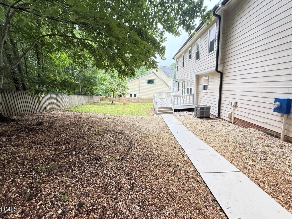401 Holly Berry Lane - Photo 36